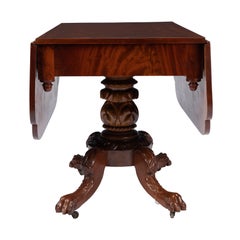 New York Neoclassic mahogany drop-leaf breakfast table, circa 1825