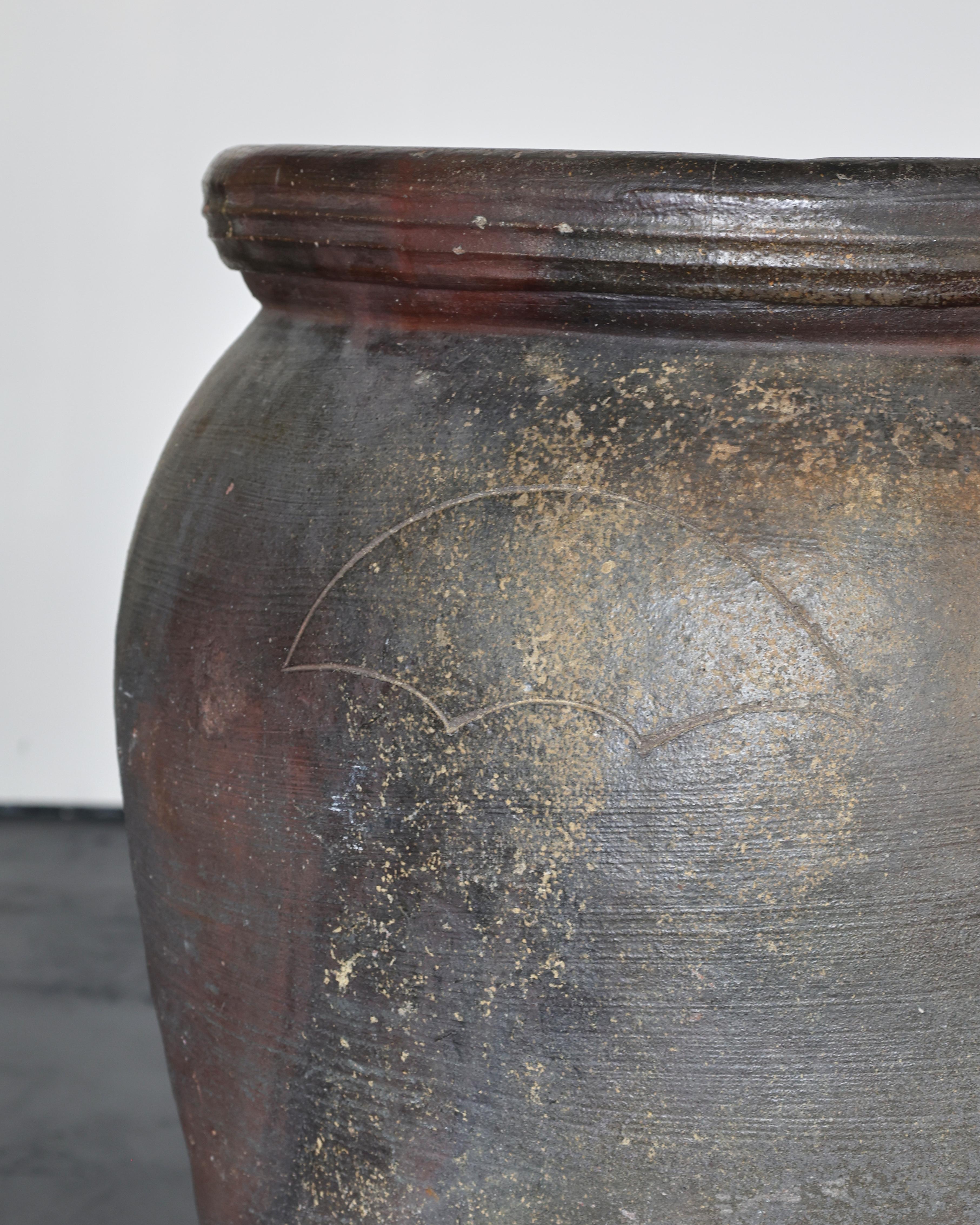 ENORME vaso primitivo in terracotta giapponese dell'inizio del XIX secolo in vendita 7