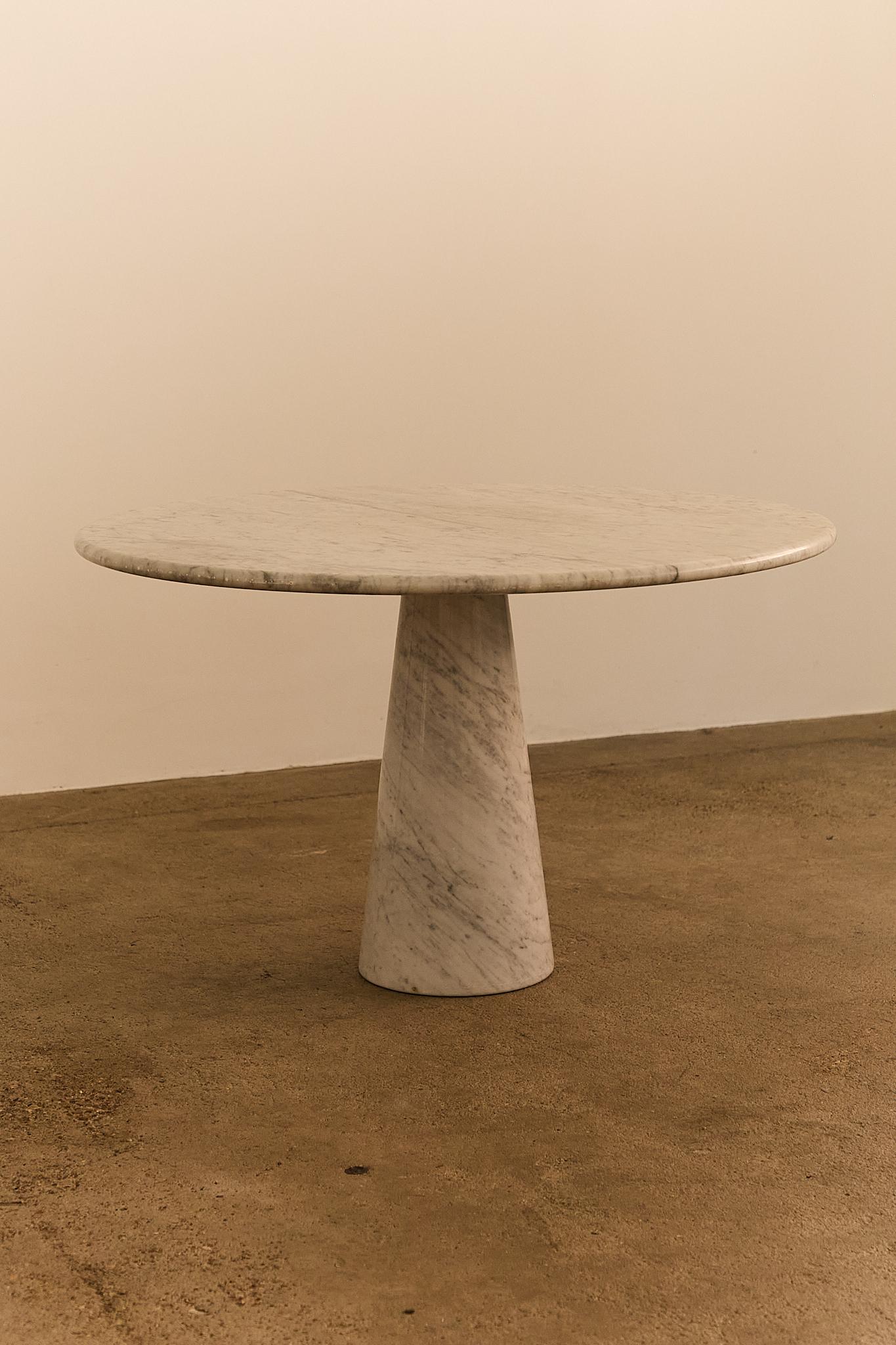 Late 20th Century Carrara Marble Table Attributed to Angelo Mangiarotti For Sale