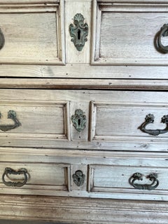 18th Century Tuscan Bleached Walnut Commode / Chest of Drawers