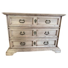 18th Century Tuscan Bleached Walnut Commode / Chest of Drawers