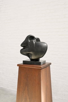Escultura abstracta de terracota negra, original de los años 60