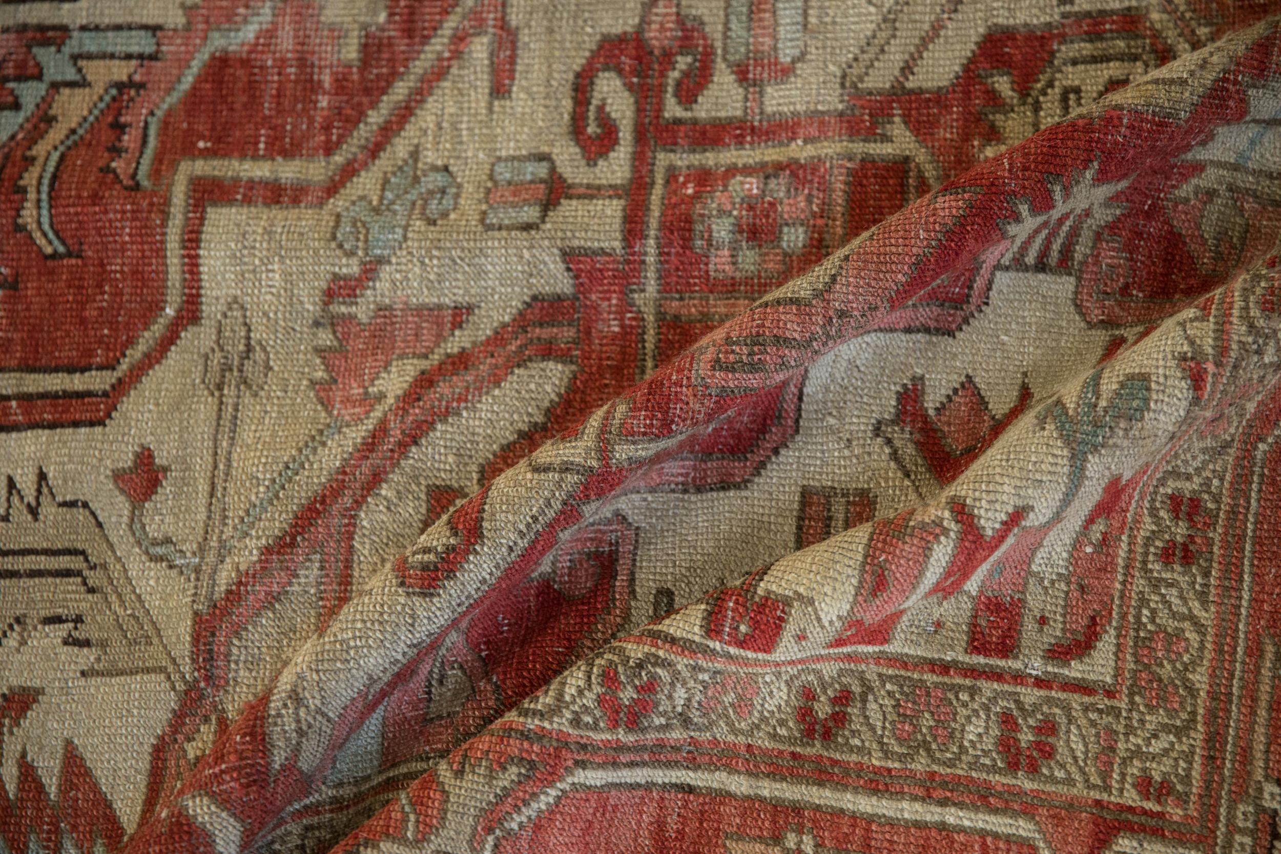 Tapis Serapi ancien en vente 7