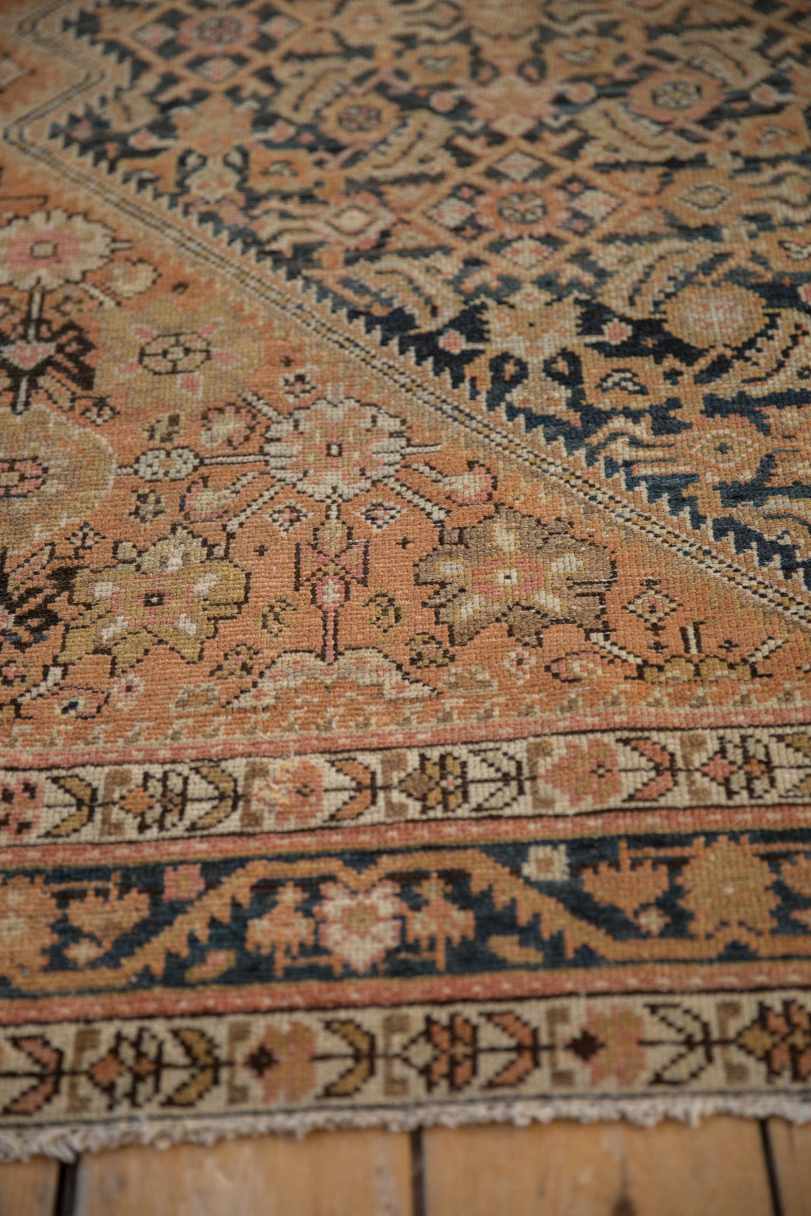 Vintage Distressed Malayer Teppich Läufer im Angebot 3