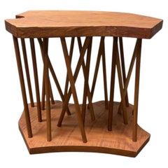 Tabouret en bois de cerisier de Tadao Arimoto