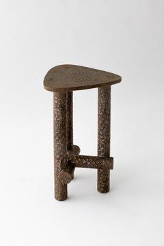 Table d'appoint contemporaine en céramique fabriquée à la main par Clément Brazille