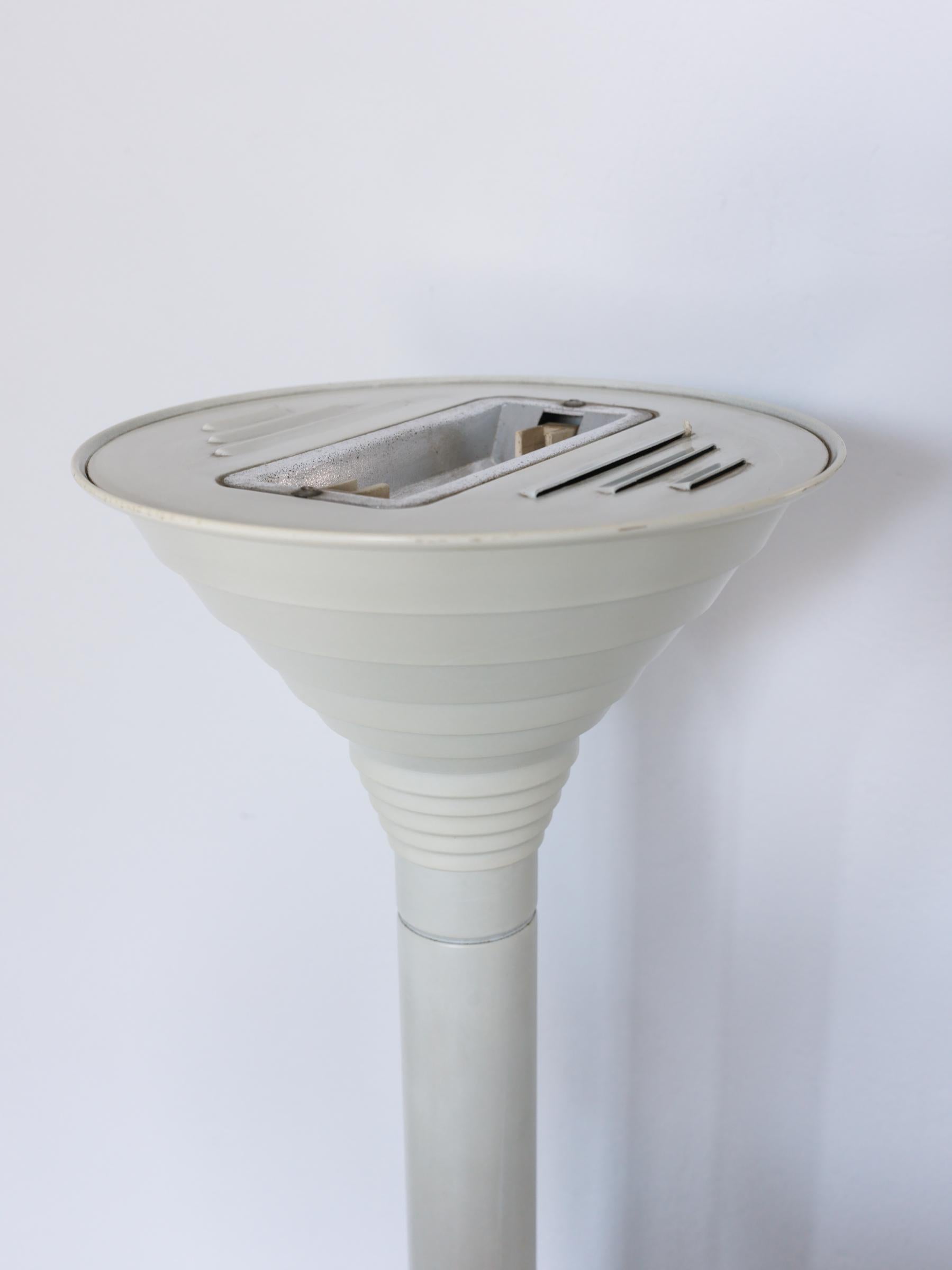 Targetti cream floor lamp In Good Condition For Sale In Athens, Attiki