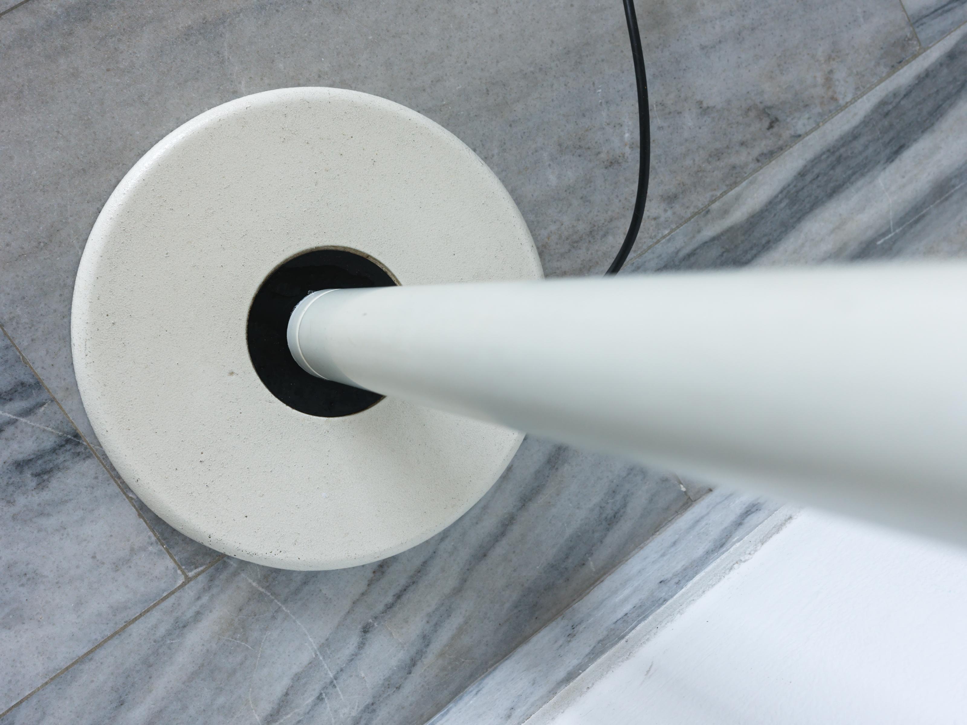 Late 20th Century Targetti cream floor lamp For Sale