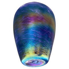 Tom Stoenner Jarrón de vidrio artístico iridiscente púrpura Lustre Decoración
