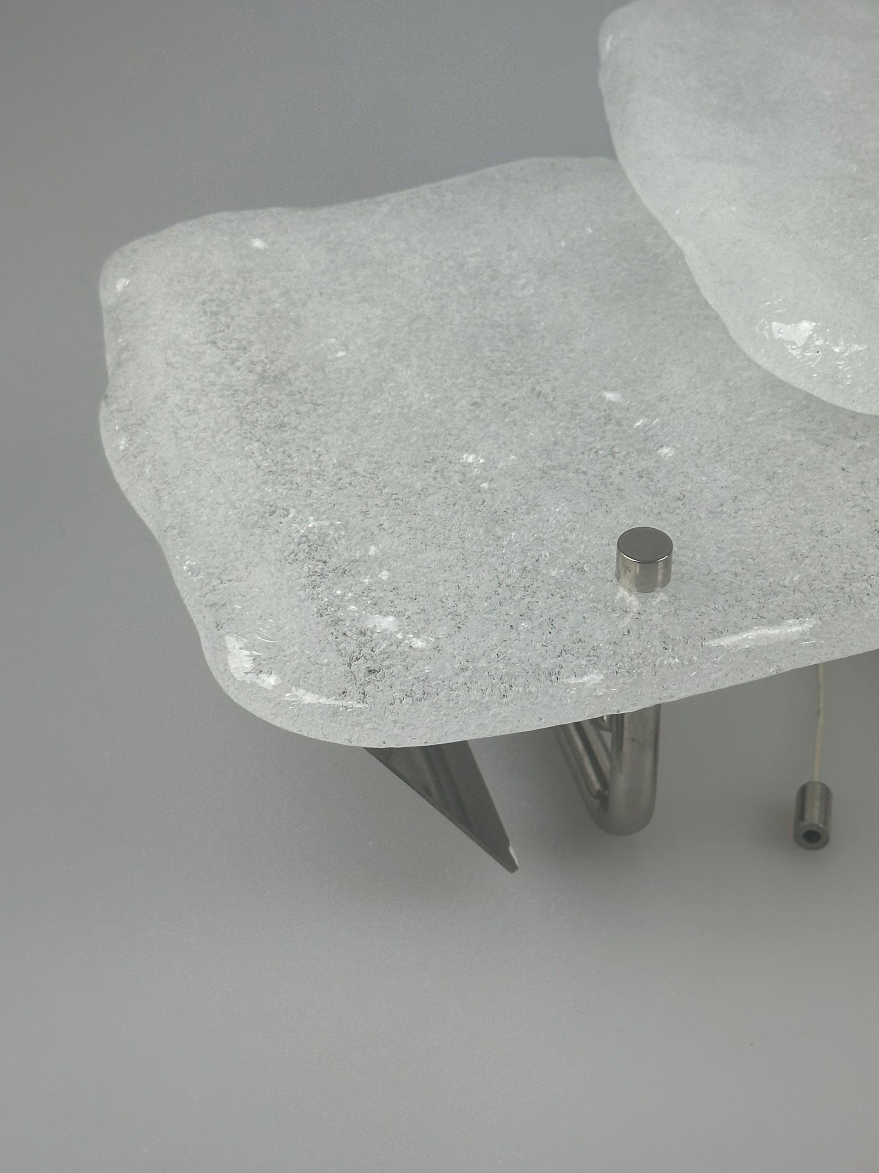 Lampada da parete in vetro ghiaccio degli anni '60/'70 di J.T. Kalmar, Design Austriaco in vendita 5