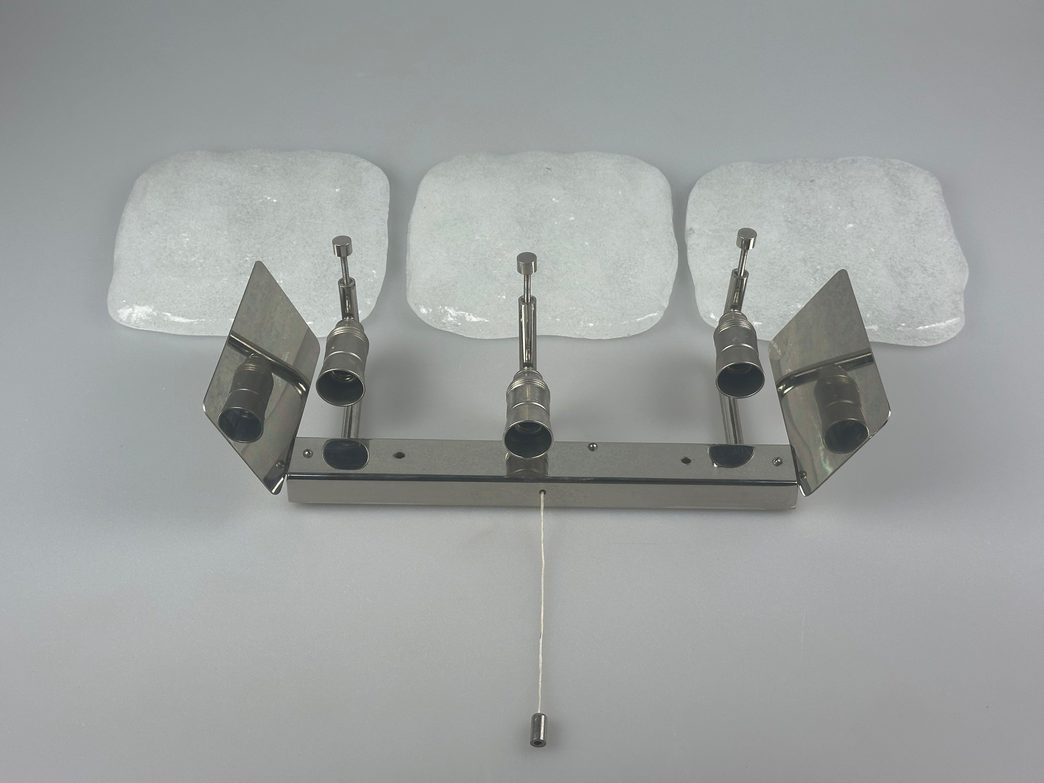 Lampada da parete in vetro ghiaccio degli anni '60/'70 di J.T. Kalmar, Design Austriaco in vendita 10