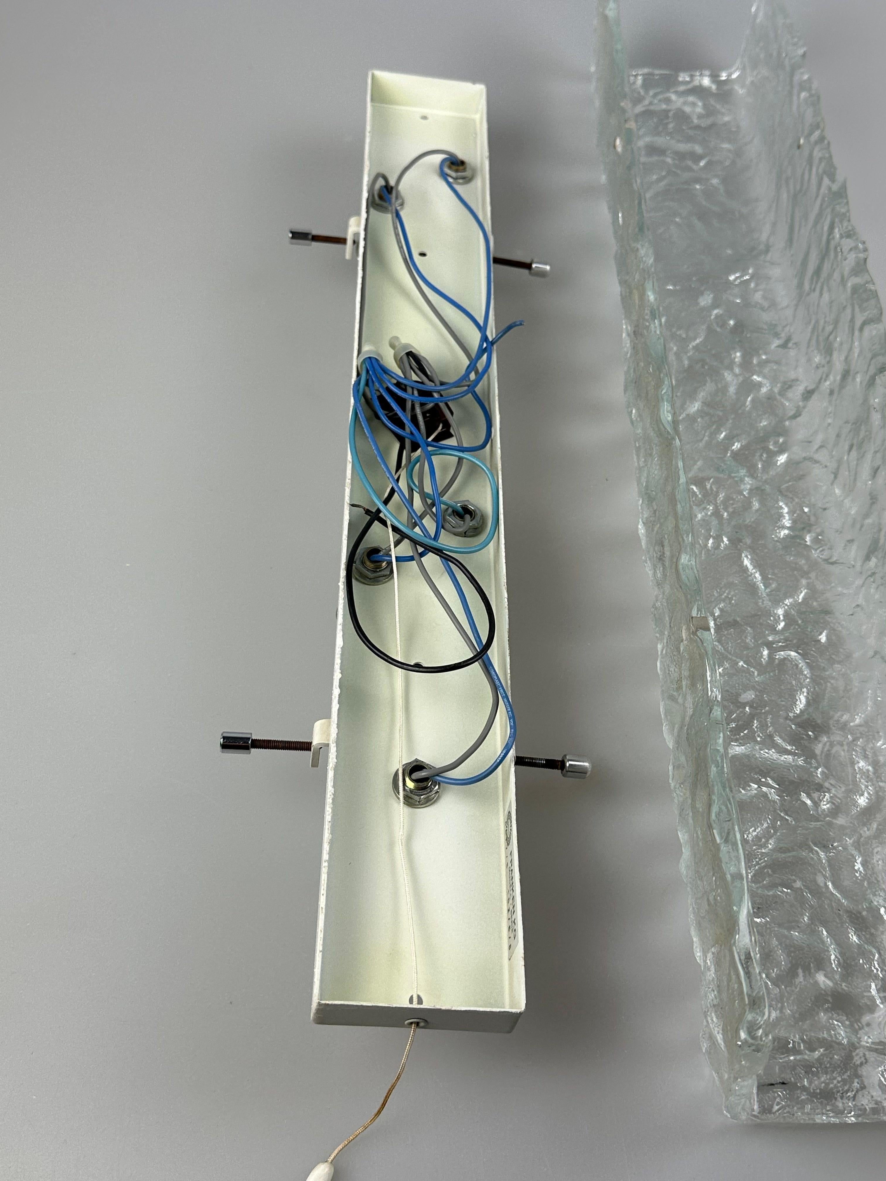 Lampada da parete in vetro ghiaccio degli anni '60/'70 di J.T. Kalmar, Design Austriaco in vendita 14