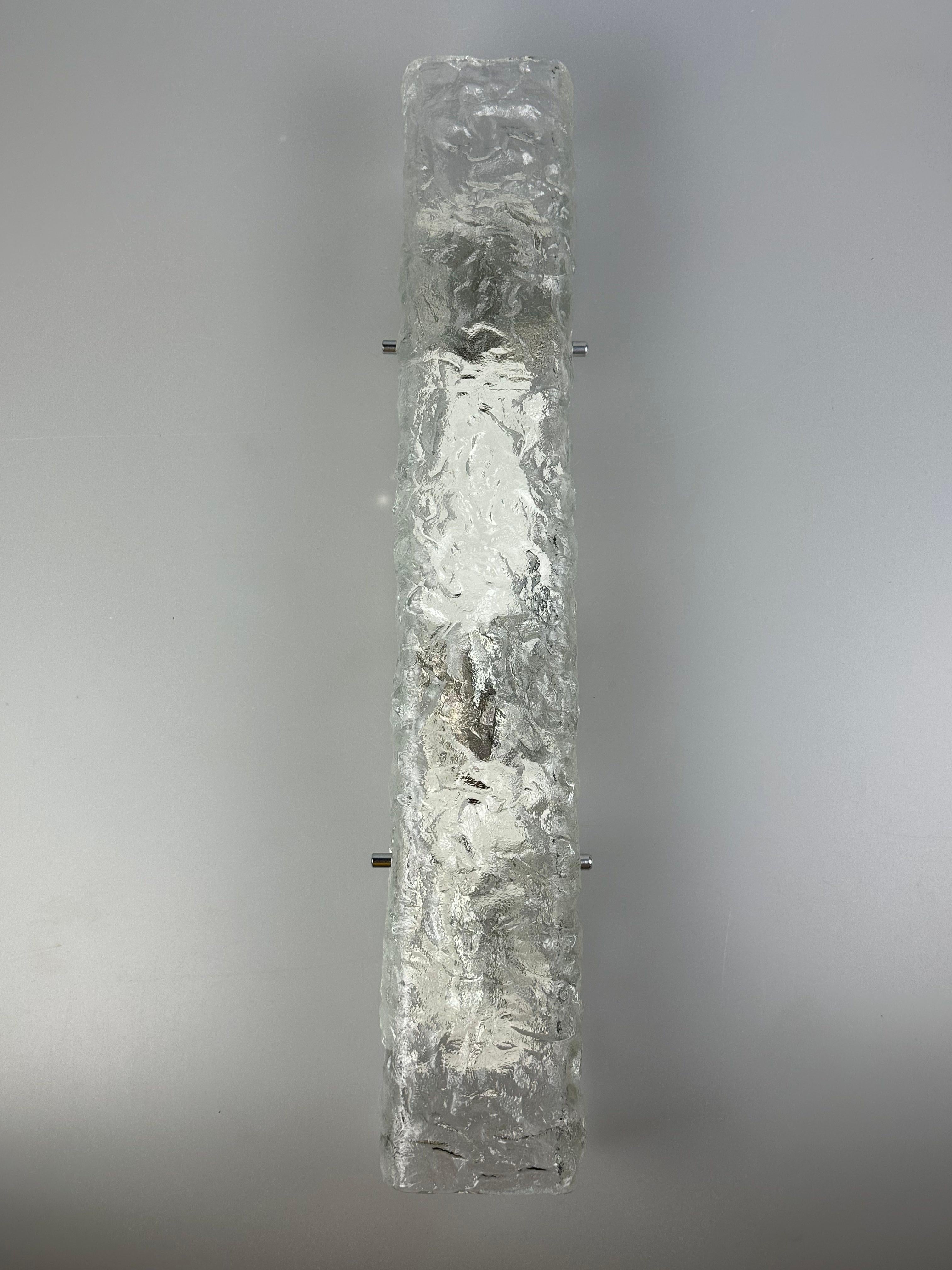 Lampada da parete in vetro ghiaccio degli anni '60/'70 di J.T. Kalmar, Design Austriaco in vendita 10