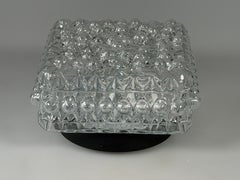 Años 60 y 70. Lámpara de techo o de pared. Cristal con forma de burbuja. Alemania. Diseño de la Era Espacial.