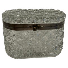 Coffret de style « Baccarat » français avec garniture en métal argenté