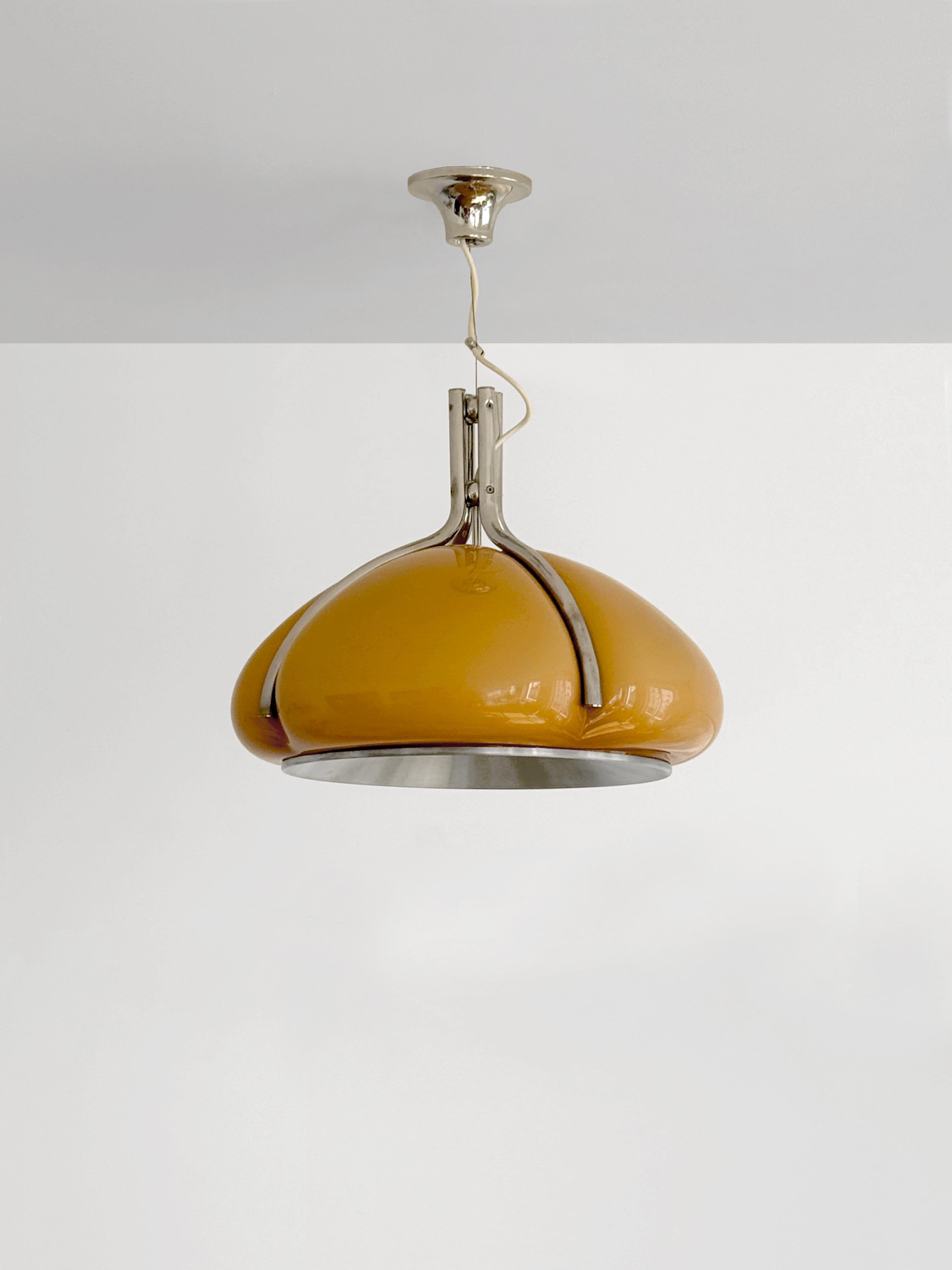An iconic pendant light with 3 indirect lights (creating a luminous ambiance) + 1 vertical directional light (creating a cooler light diffused towards the step by the brushed aluminum reflector), Post-Modern, Seventies, Space Age, chrome-plated