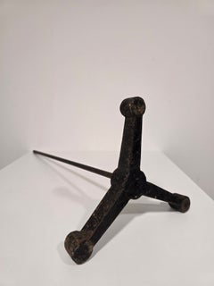 Cast Iron Tripod base with telescoping post WIEN Cast Iron