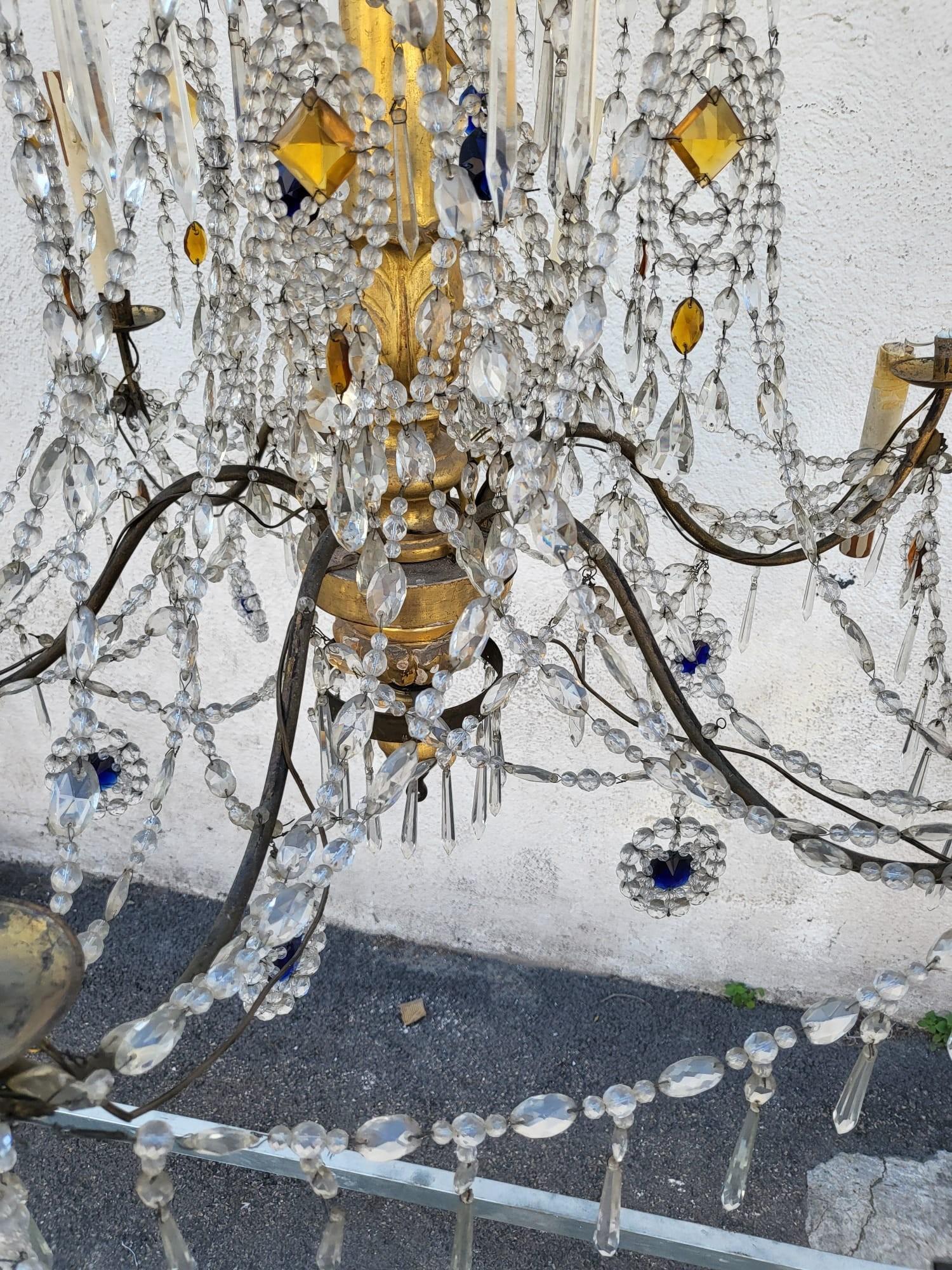 Lampadario genovese in legno dorato e cristallo, fine XVIII inizio XIX secolo In condizioni buone in vendita a MARSEILLE, FR