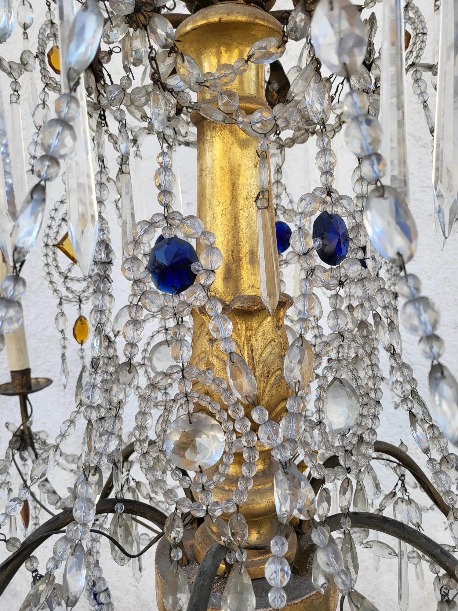 Cristallo Lampadario genovese in legno dorato e cristallo, fine XVIII inizio XIX secolo in vendita