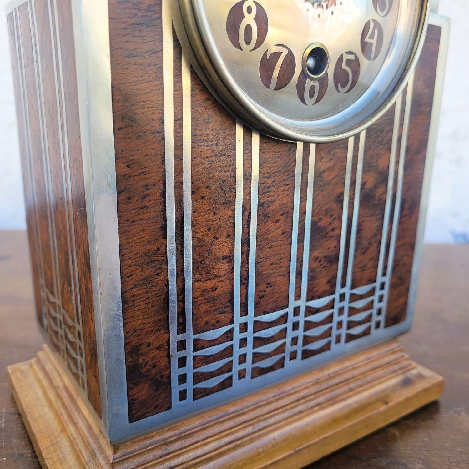 Orologio con lente d'ingrandimento e intarsio Art Déco, 20° secolo in vendita 3