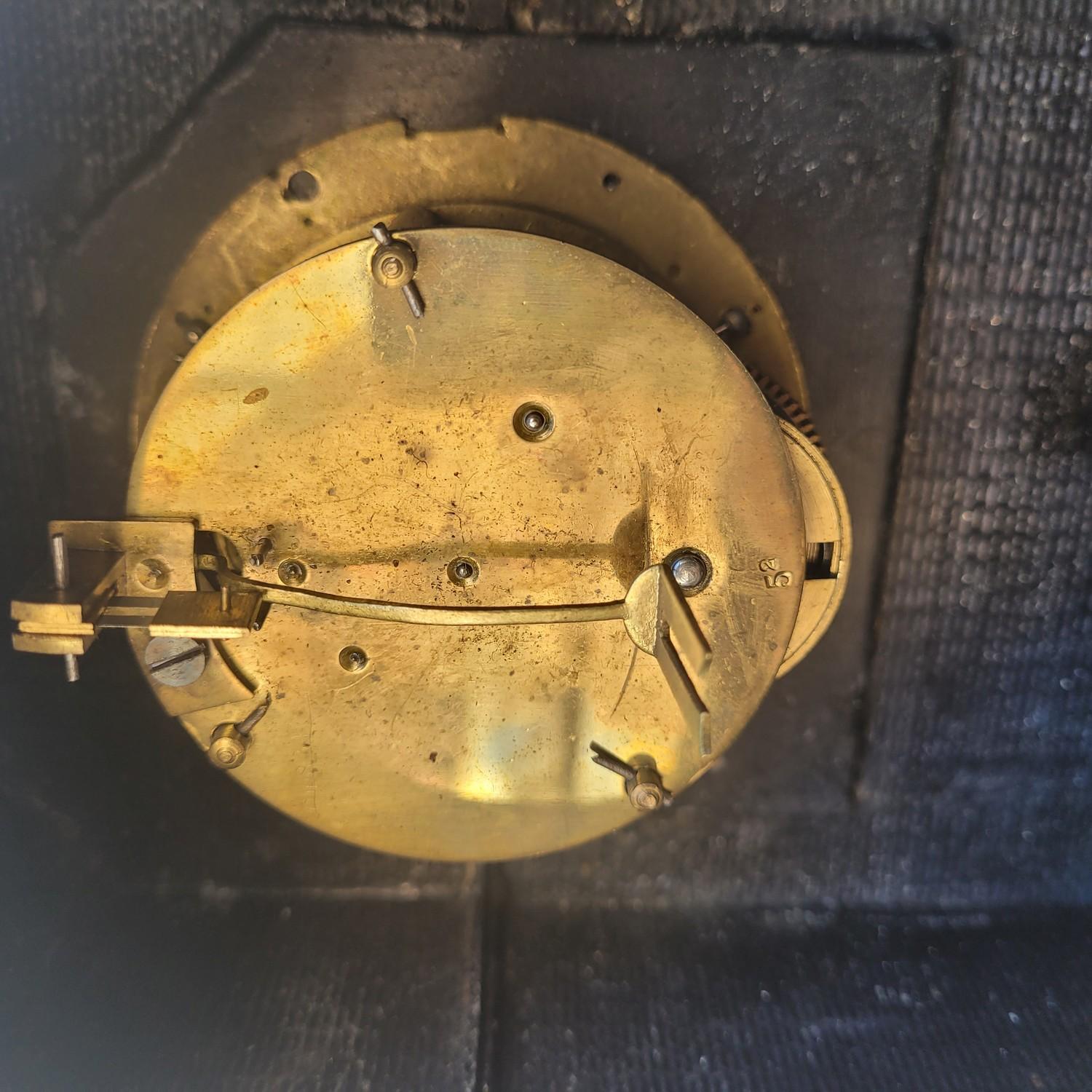 Orologio con lente d'ingrandimento e intarsio Art Déco, 20° secolo in vendita 8
