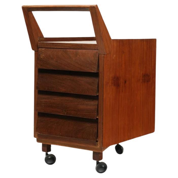 Mobiletto italiano di metà secolo, attribuito a Franco Albini, 1960 ca. in vendita