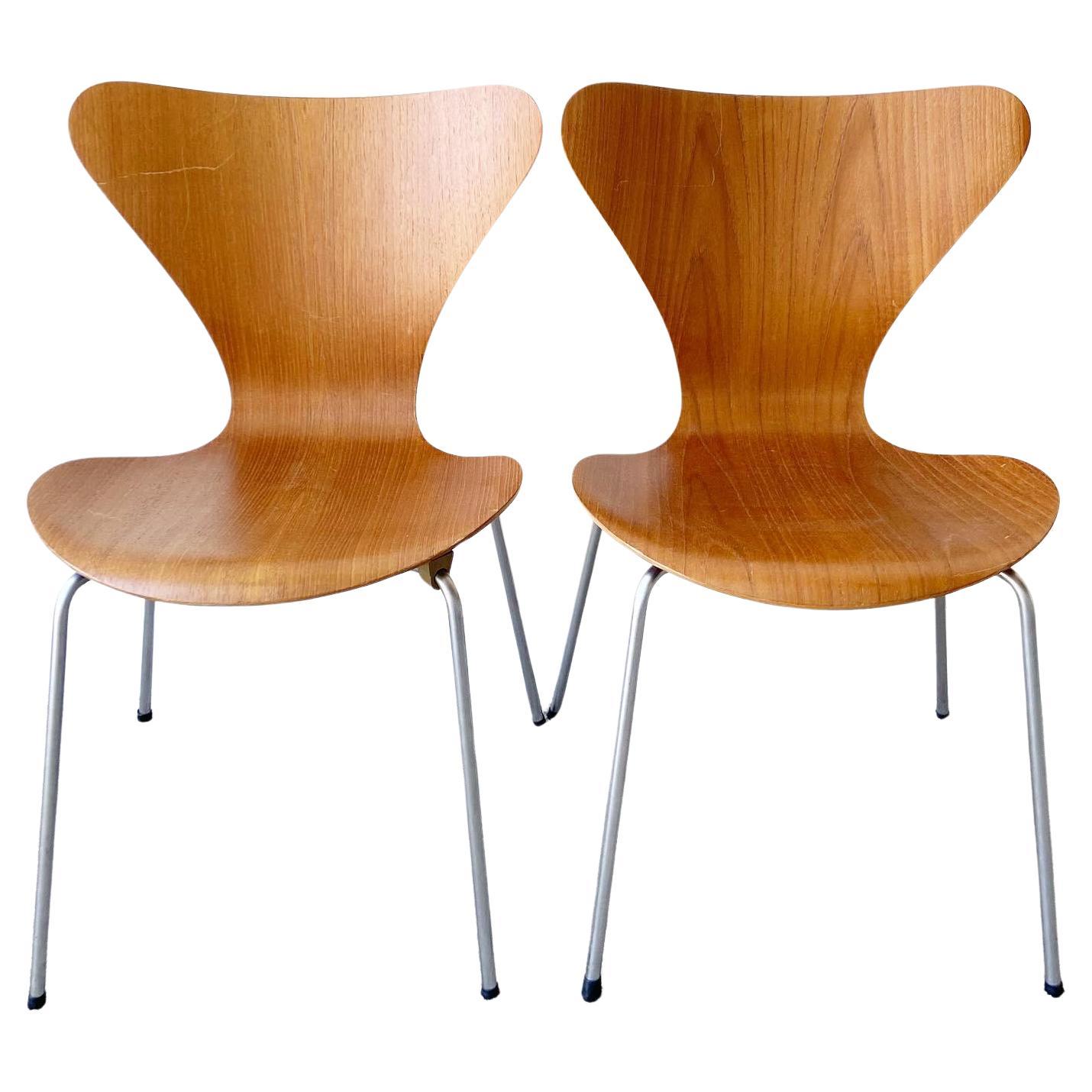 4 Mid Century Modern Arne Jacobsen for Fritz Hansen style Danish Bentwood Chairs For Sale