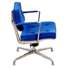 Herman Miller ES102 Intermediate Chair Design Charles & Ray Eames