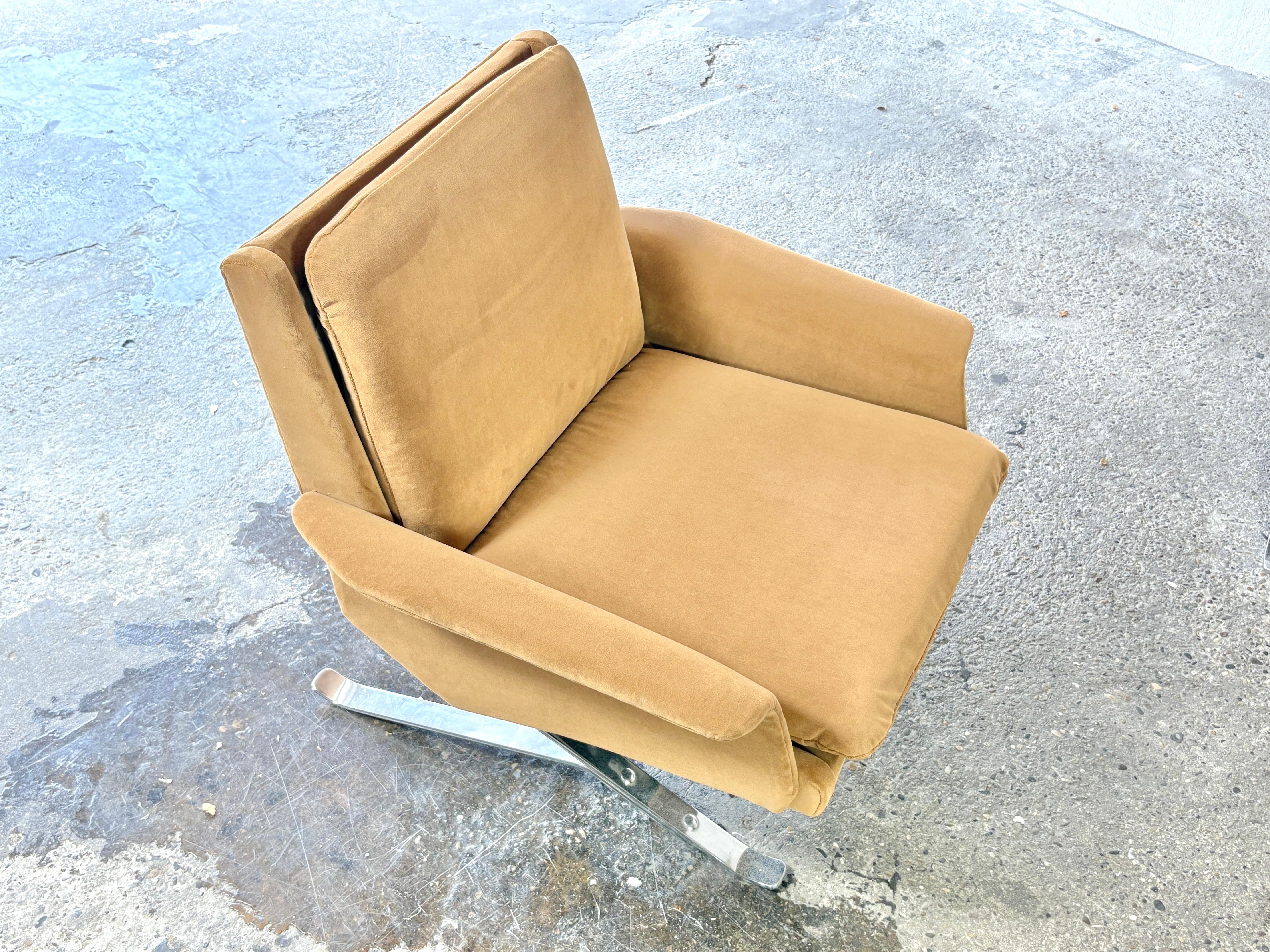 Ein Paar Sessel mit Kufengestell, entworfen von Arnold Bode für Tectaform 1950er Jahre (Stahl) im Angebot
