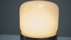 Elegante lampada da tavolo italiana