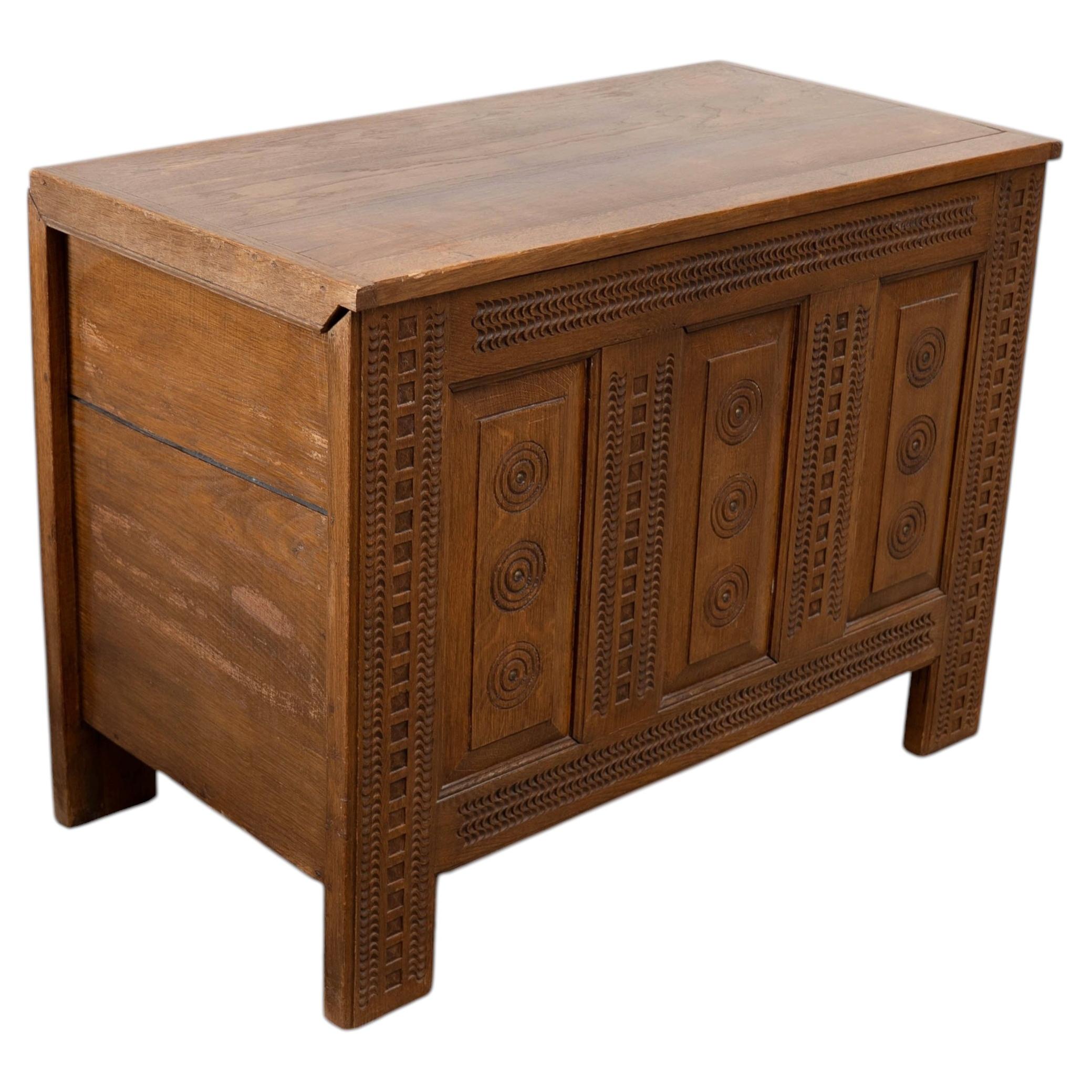 French chest or console