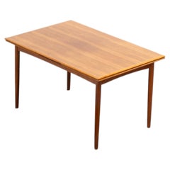 Niels O Moller dining table