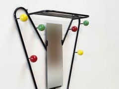 Porte-manteaux coloré, attribué à Roger Feraud