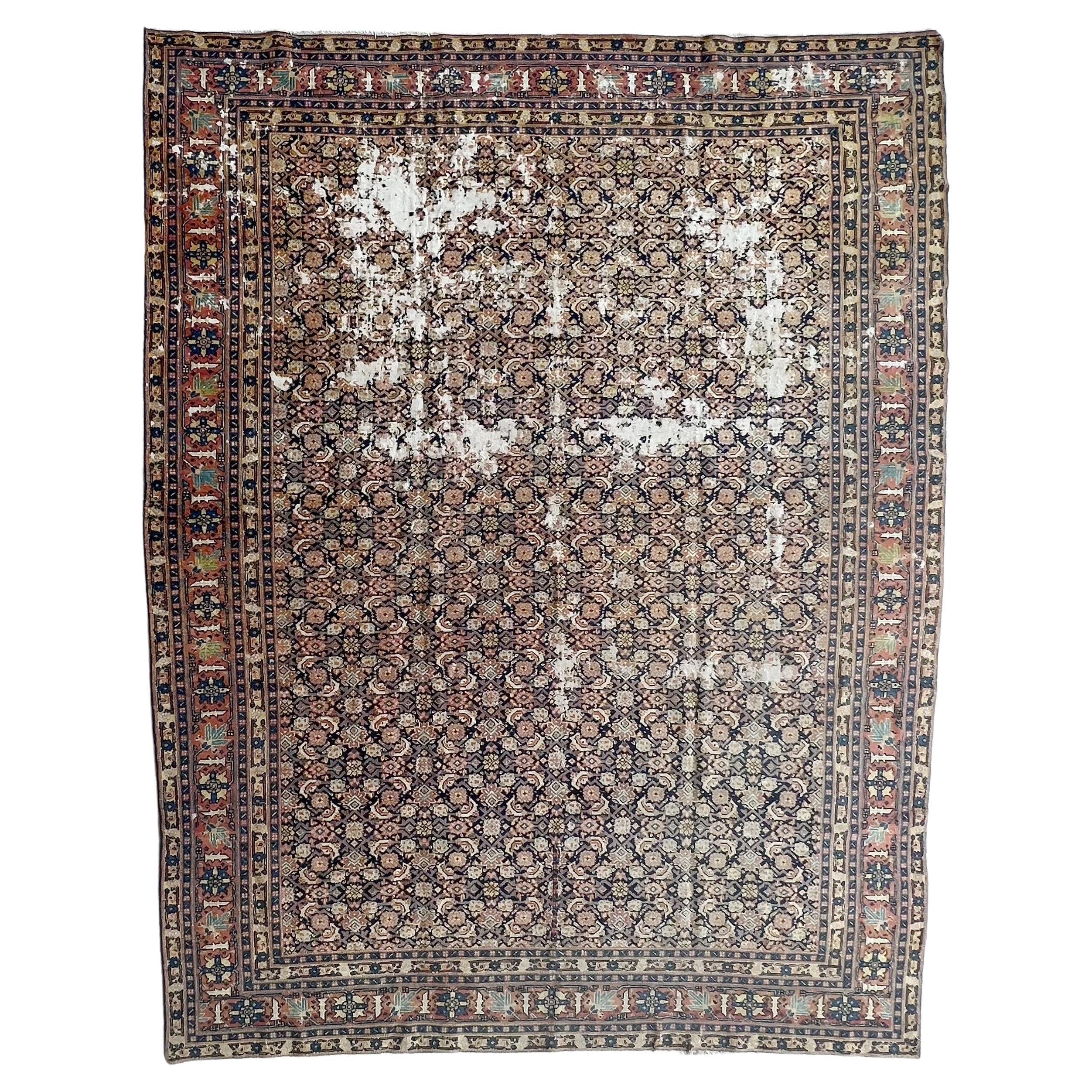 Antiker persischer Täbris-Teppich, Marineblaues Muster, Allover-Muster, natürliche Beschädigung im Angebot