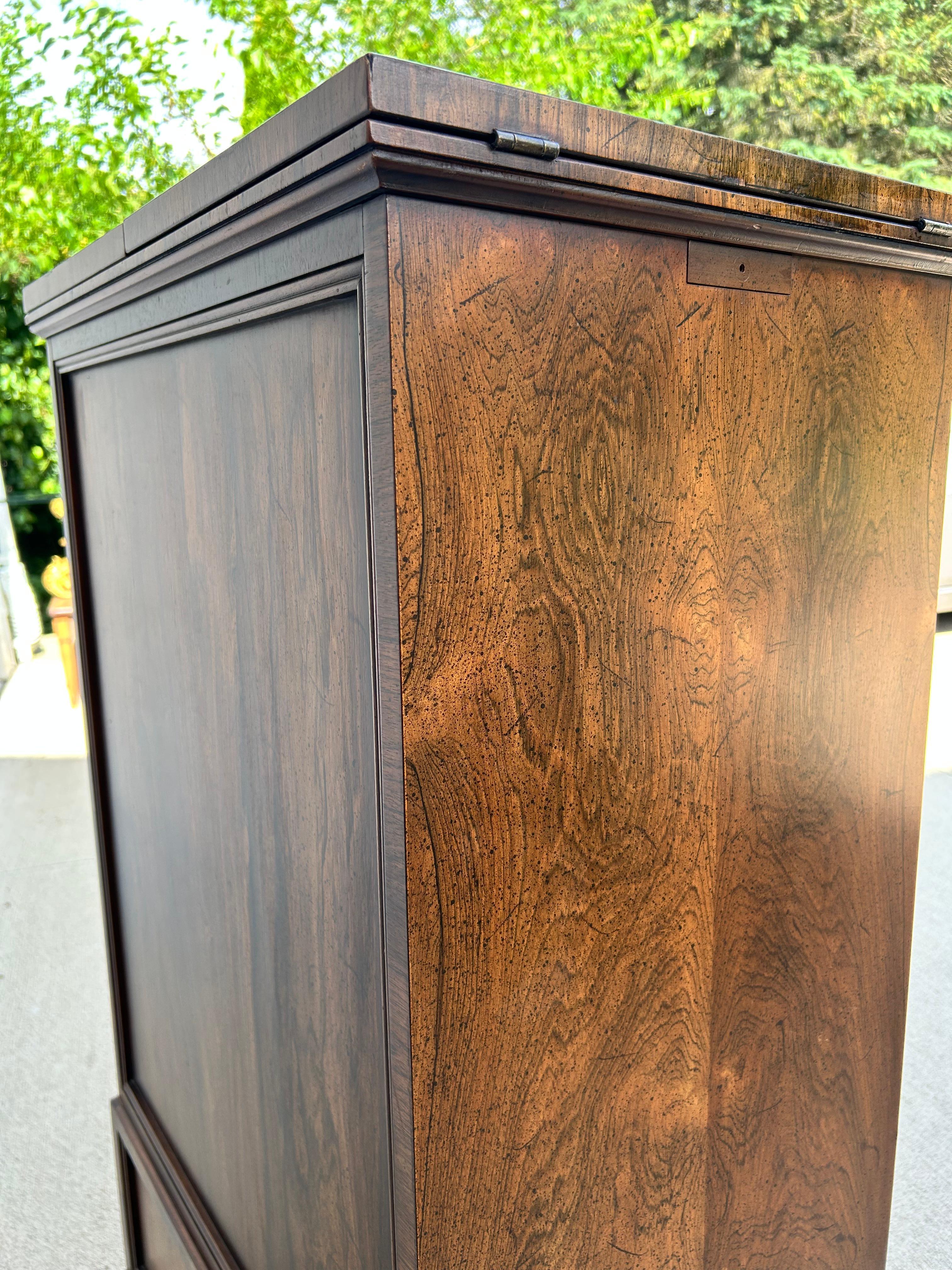Drybar Cabinet with Lock and Key by Henredon Fine Furniture For Sale 8