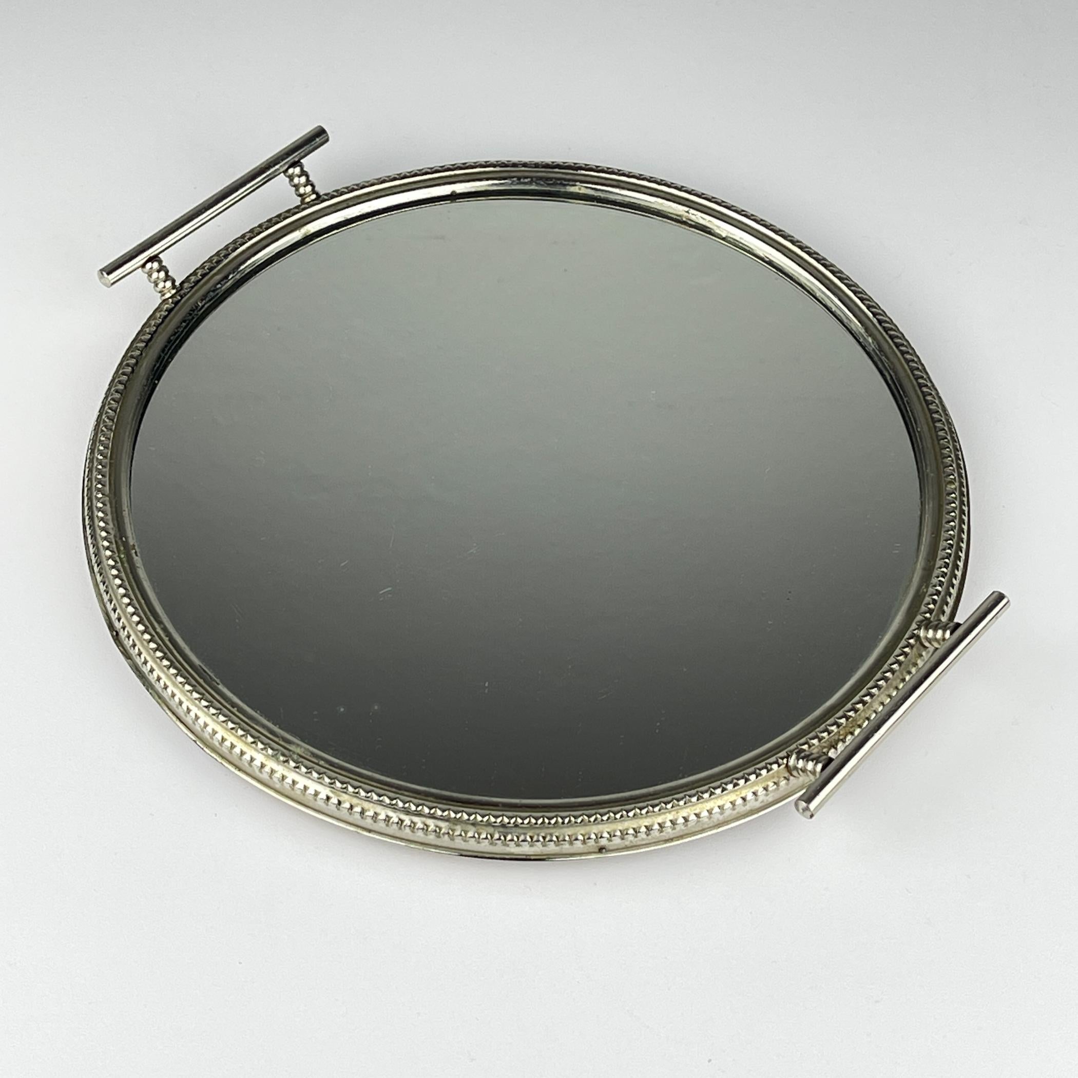 Vintage Metalltablett mit Spiegel, Italien 1970er im Angebot 5