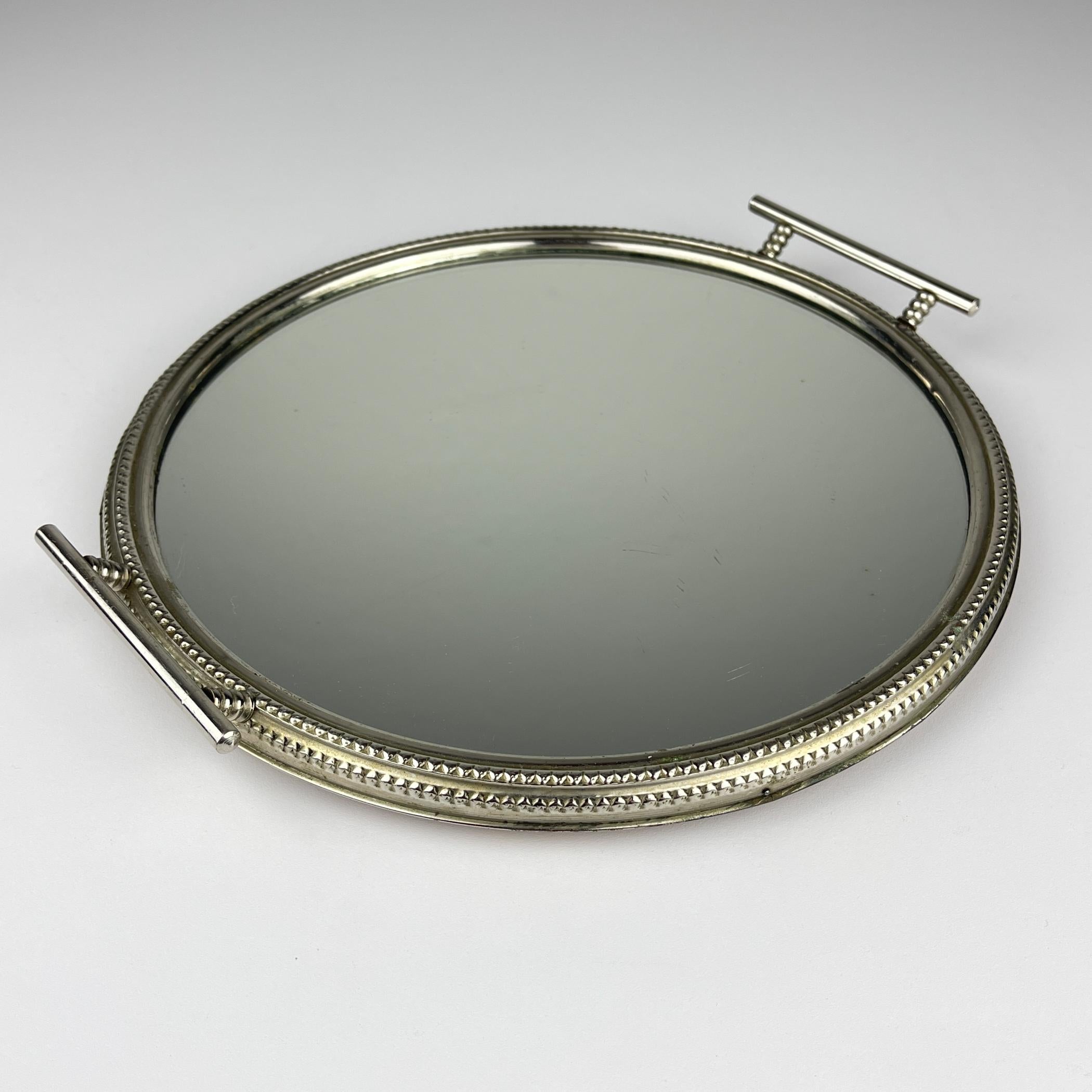 Vintage Metalltablett mit Spiegel, Italien 1970er im Angebot 7