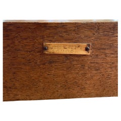 Commode de cottage Arts & Crafts en chêne par Liberty & Co