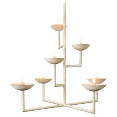 Lampadario a sette cupole di Tracey Garet in gesso bianco