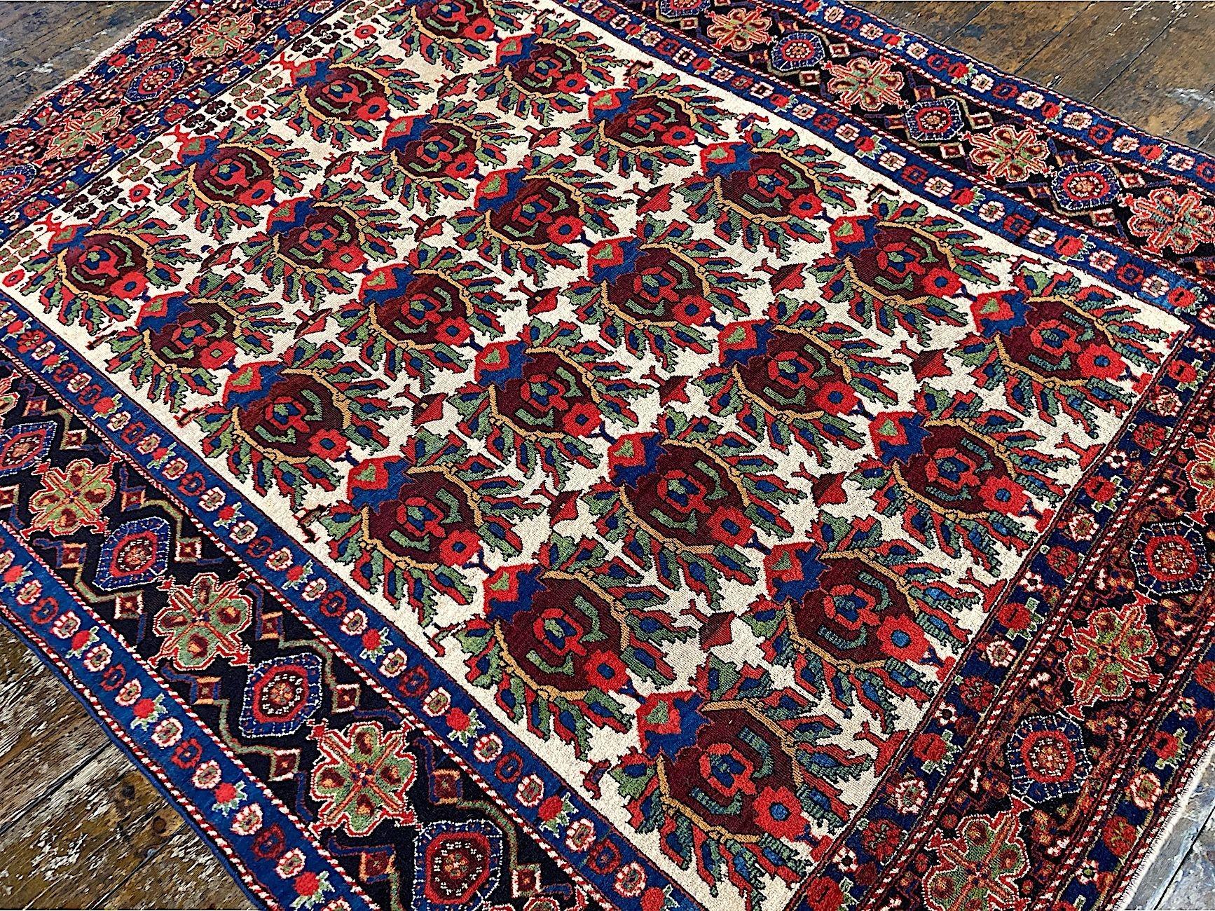Tappeto antico Afshar 1,85 m x 1,48 m in vendita 1
