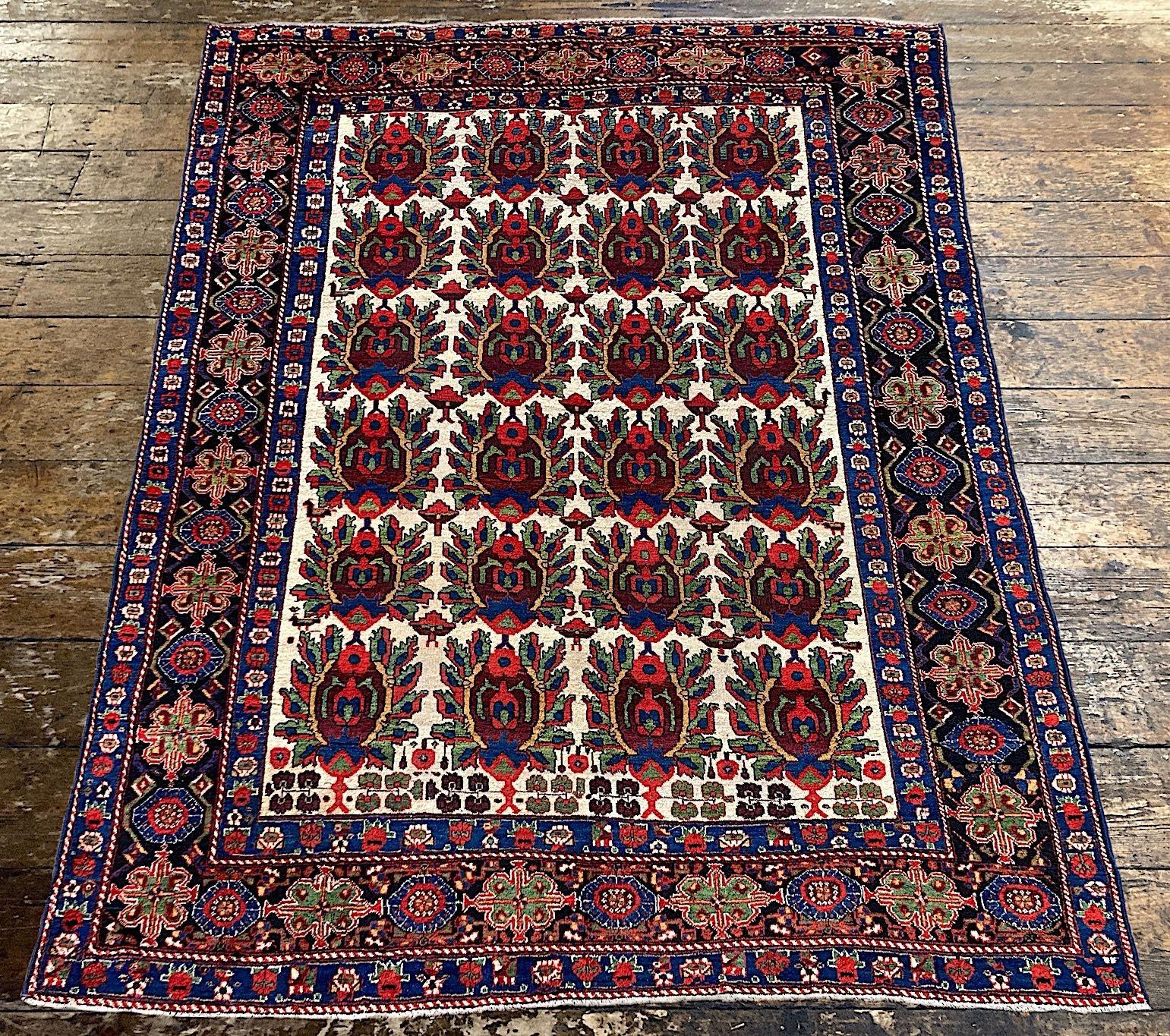 Inizio XX secolo Tappeto antico Afshar 1,85 m x 1,48 m in vendita