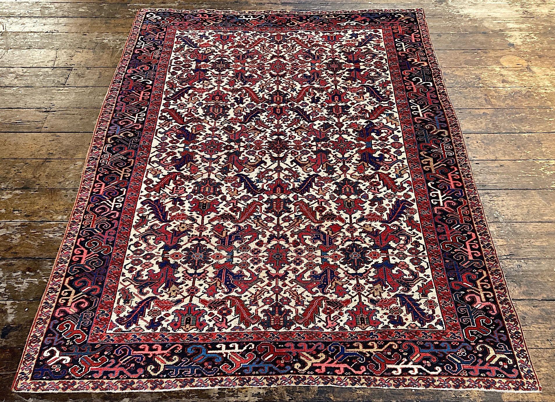 Antiker Heriz-Teppich 3,00 m x 2,36 m (Frühes 20. Jahrhundert) im Angebot