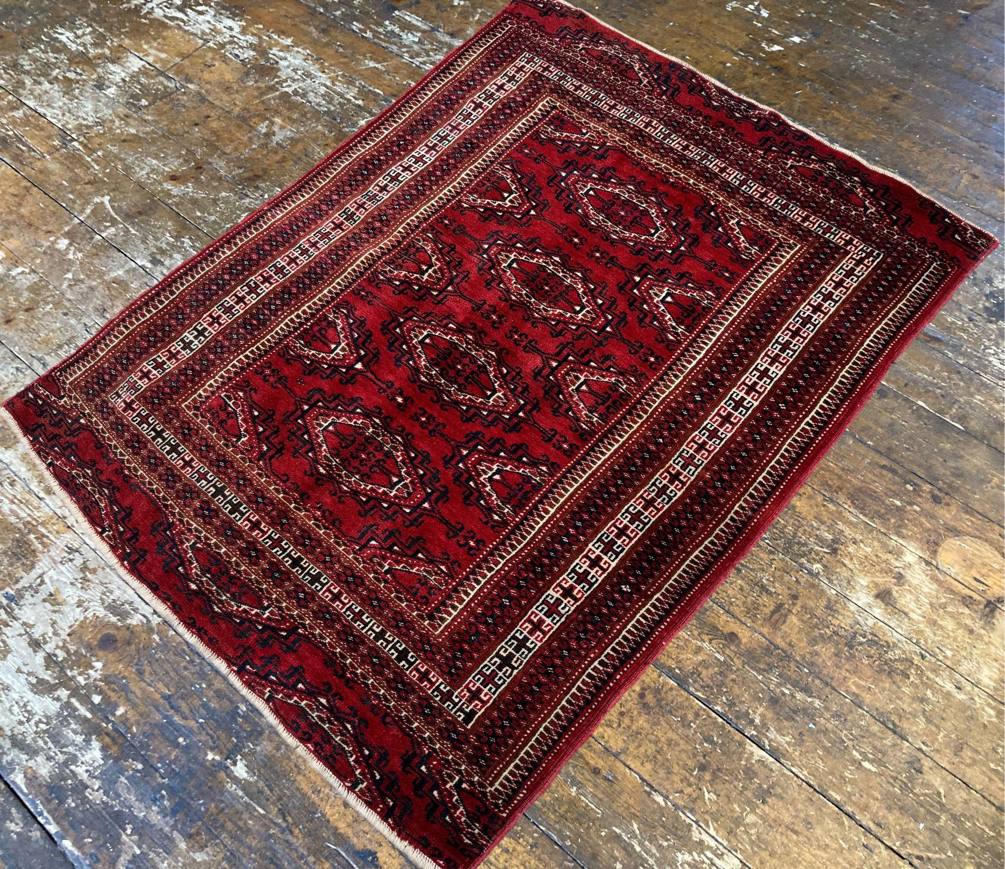 XX secolo Tappeto vintage Turkmen Yomut 1,22 m x 0,95 m in vendita