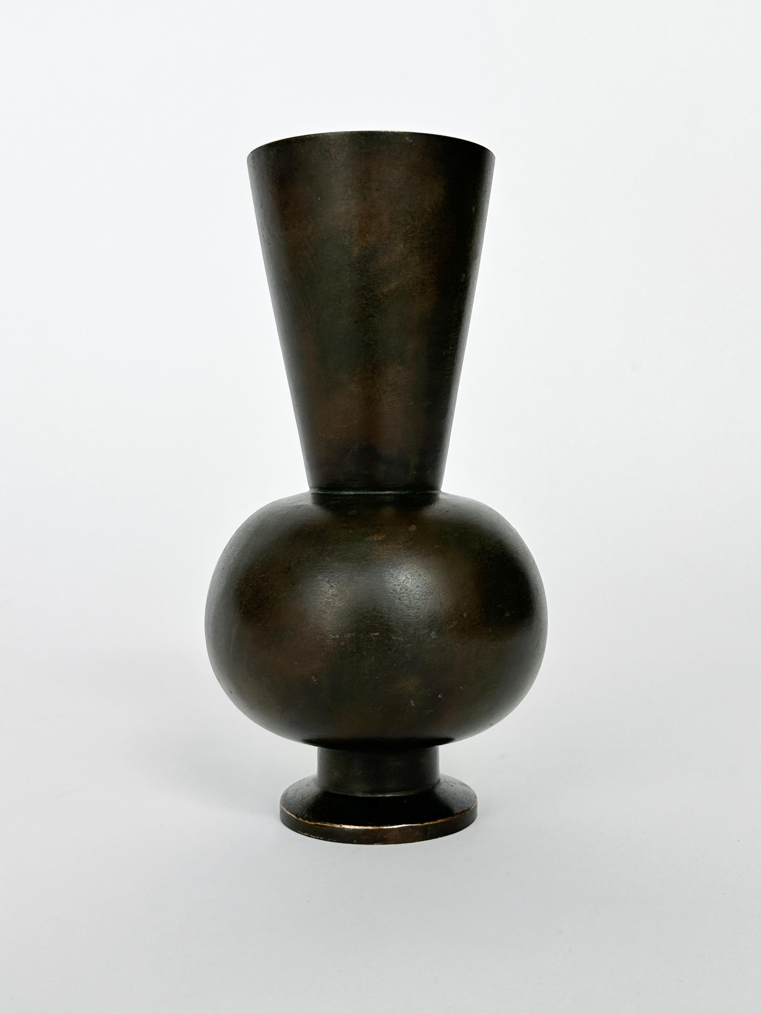 Hand-Crafted Art Deco Swedish Bronze Vase 1930s Swedish Grace For Sale