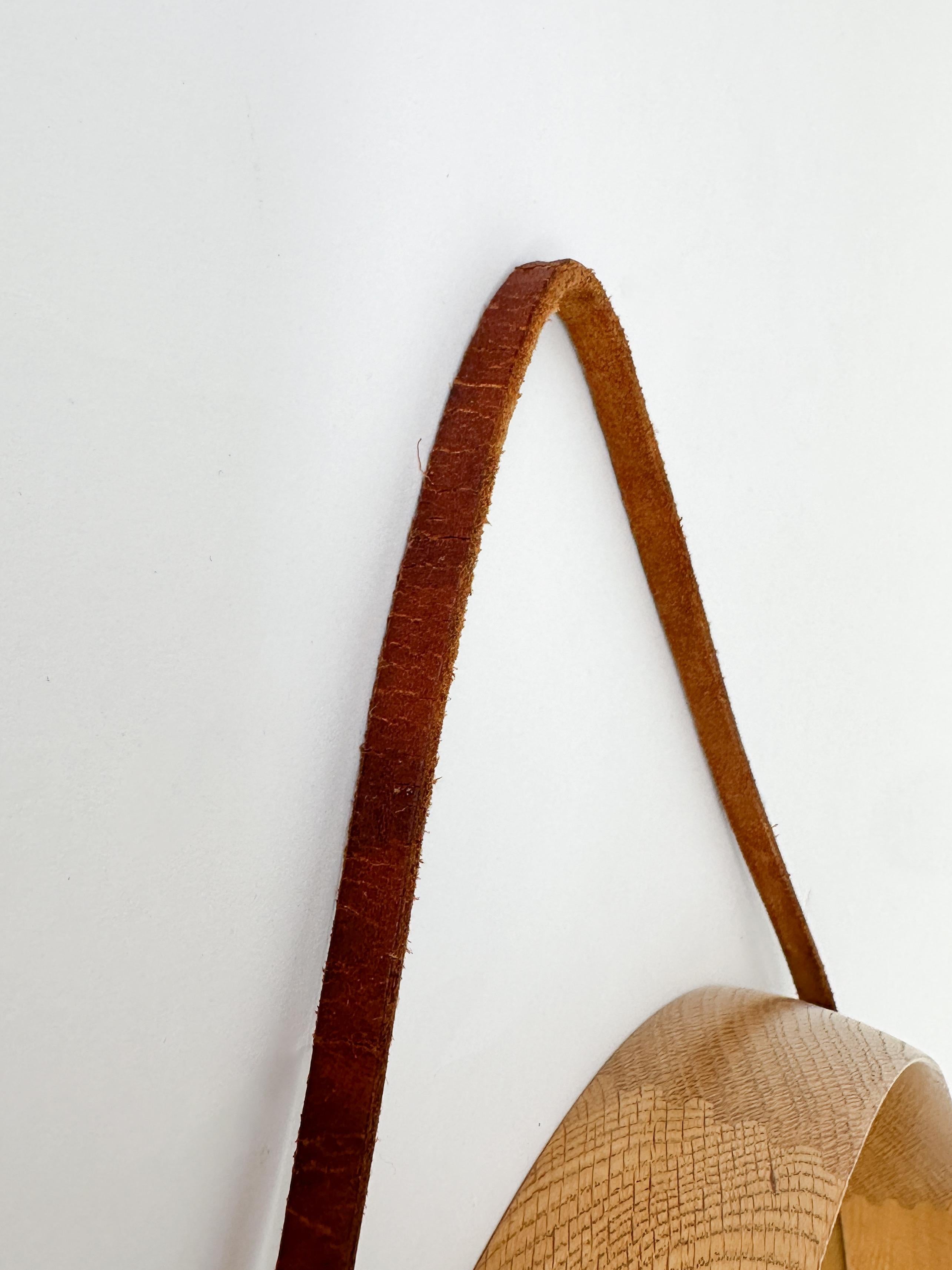 Uno & Östen Kristiansson Specchio Oak Cinturino in Pelle Luxus Vittsjö Svezia 1960s in vendita 1