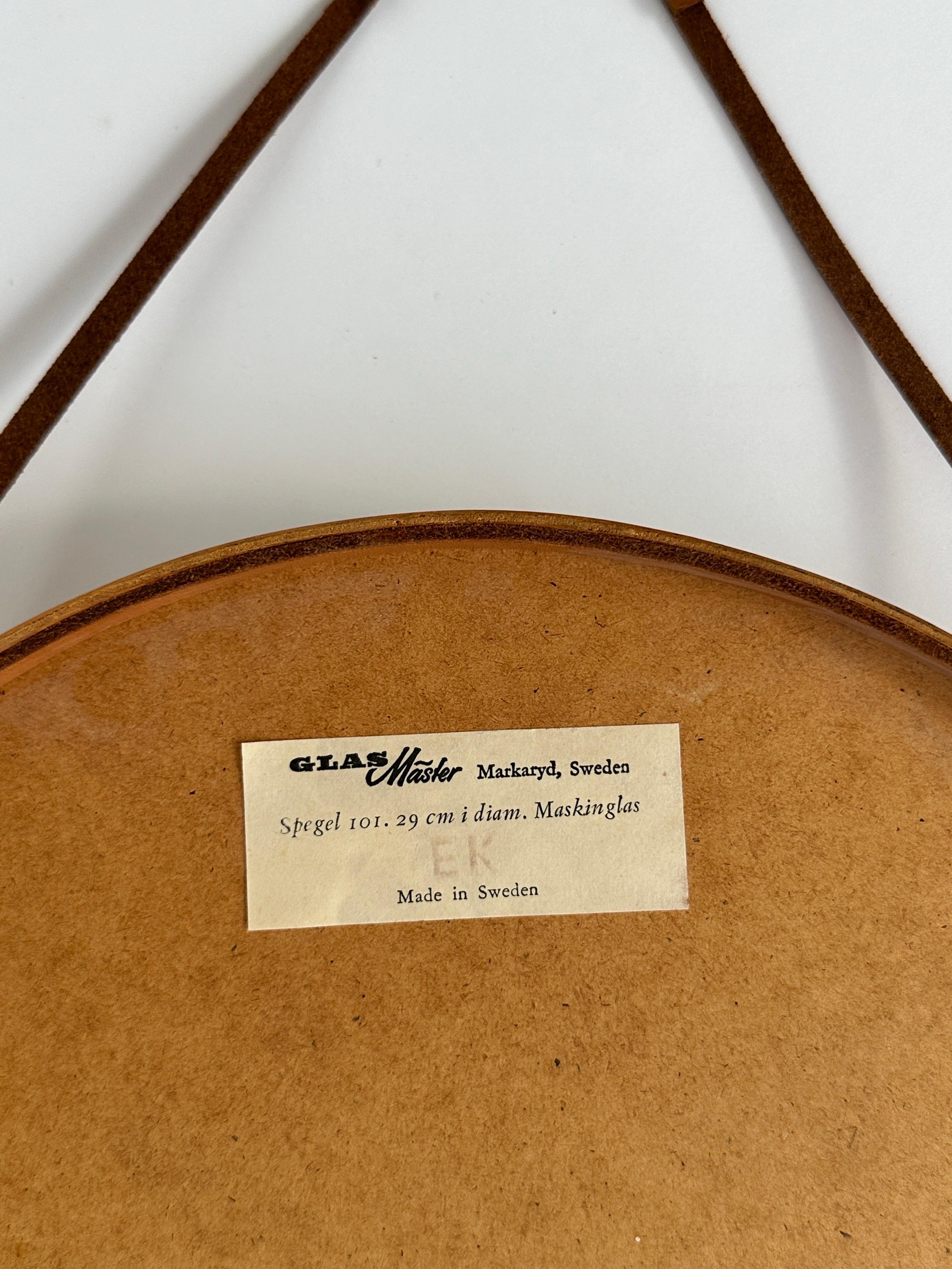 Small Swedish Mirror Oak Glasmäster Markaryd Nils Troëd 1960s Leather Strap For Sale 3
