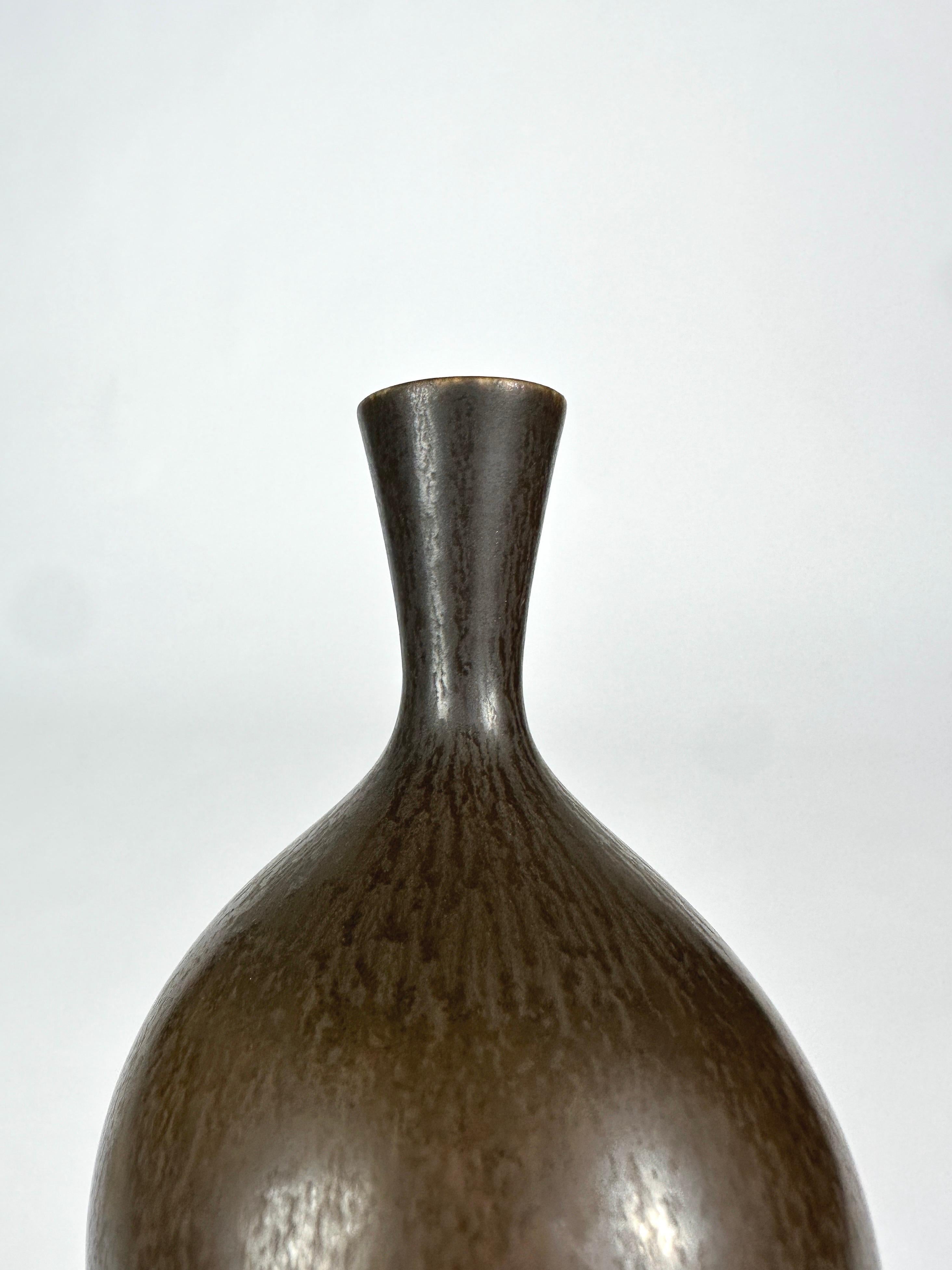 Berndt Friberg Vase Marron Lièvres Fourrure Gustavsberg Suède 1974 en vente 1