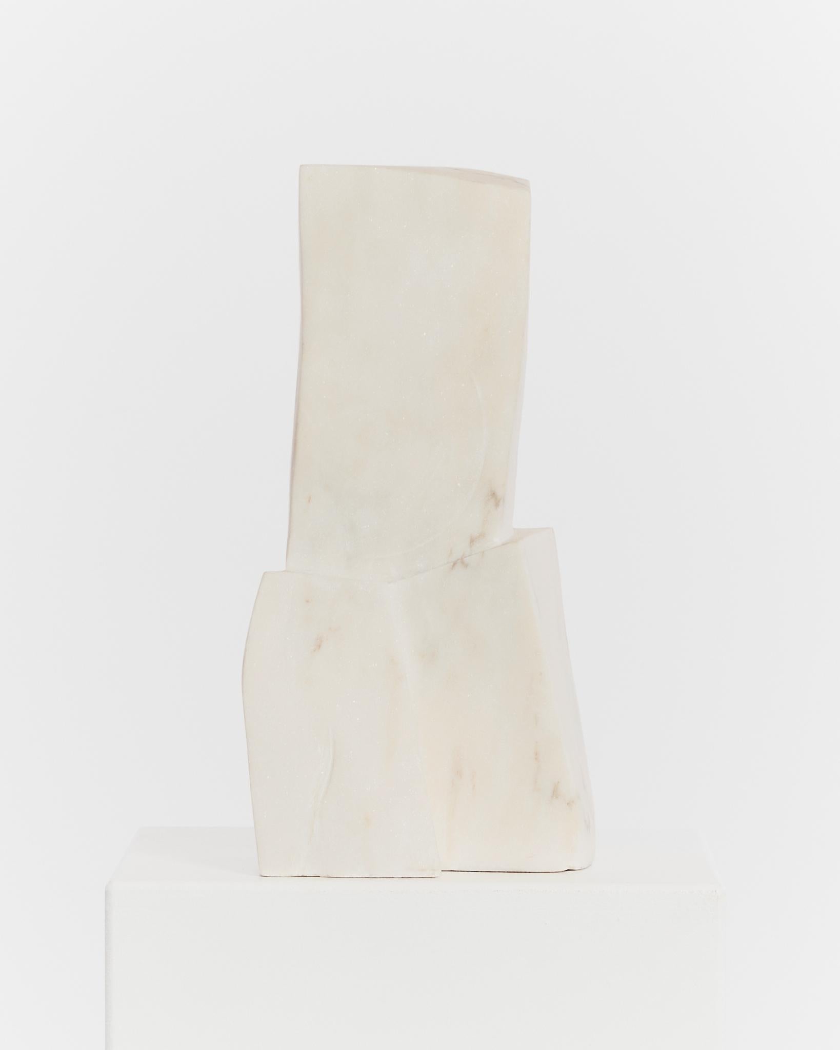 Modernist sculpture in Carrara marble For Sale 1
