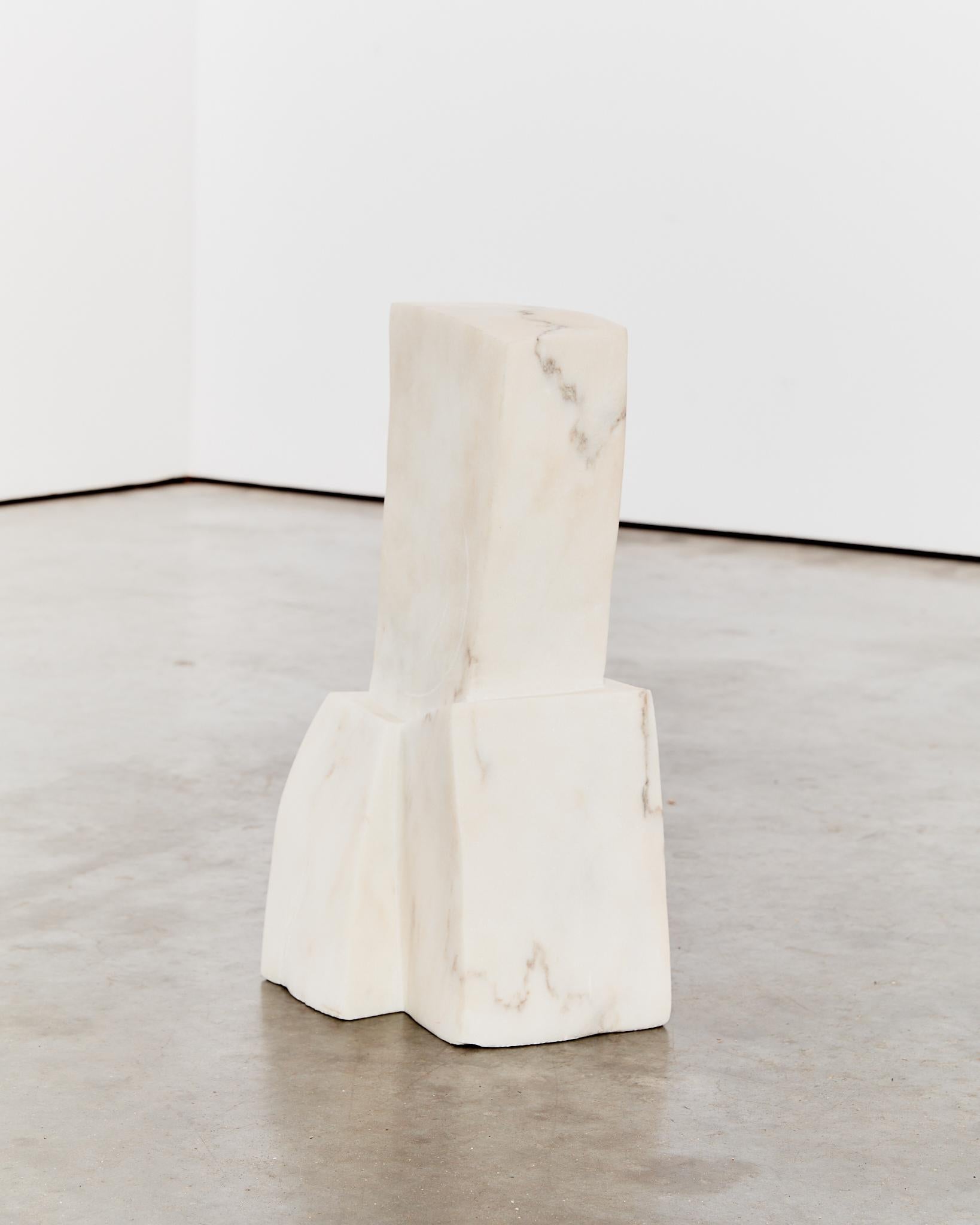 Modernist sculpture in Carrara marble For Sale 2