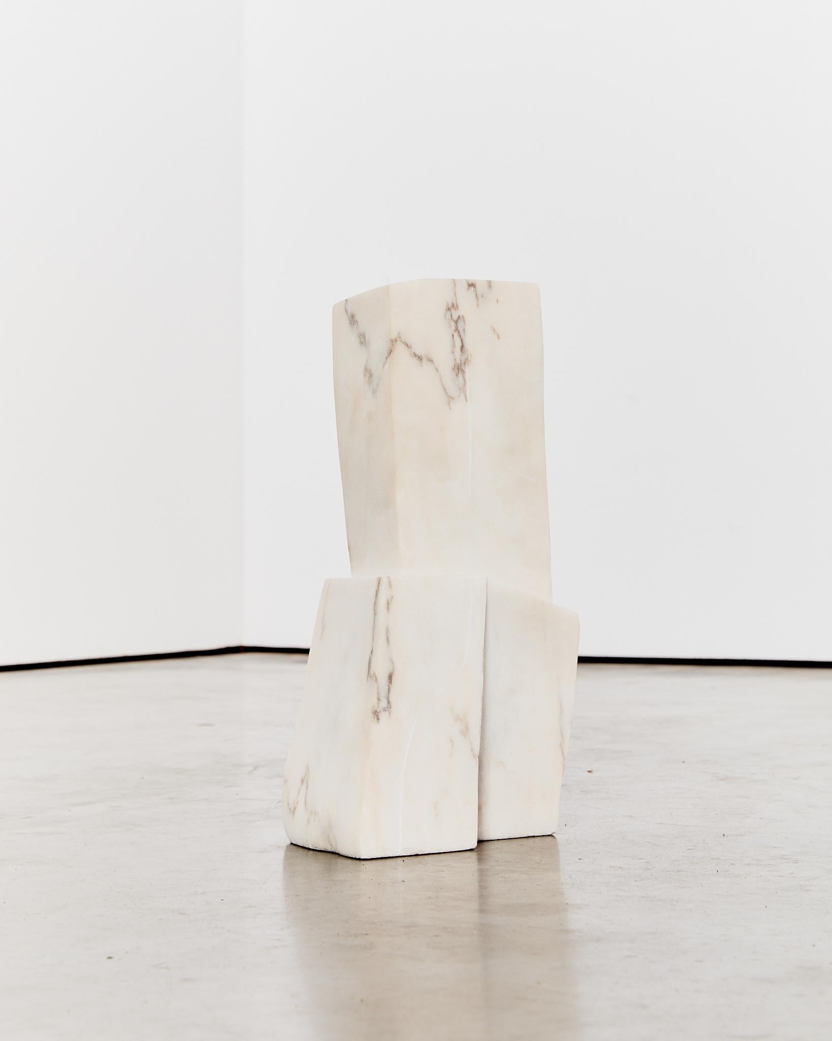 Modernist sculpture in Carrara marble For Sale 3
